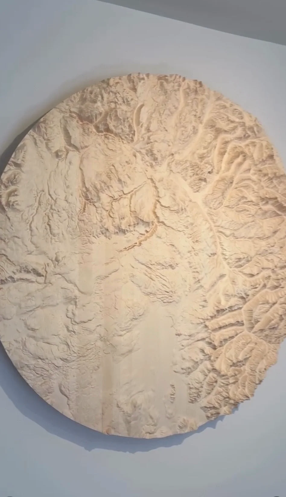Close-up of a circular sculptural work by Dolomitisch